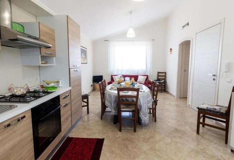 آپارتمان 1 خوابه با تراس, A Casa Di Simona
