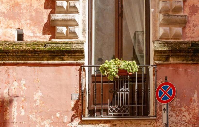 Номер Deluxe с Балконом, Palazzo Cariddi