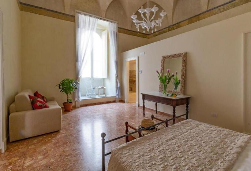 Номер Deluxe с Балконом, Palazzo Cariddi