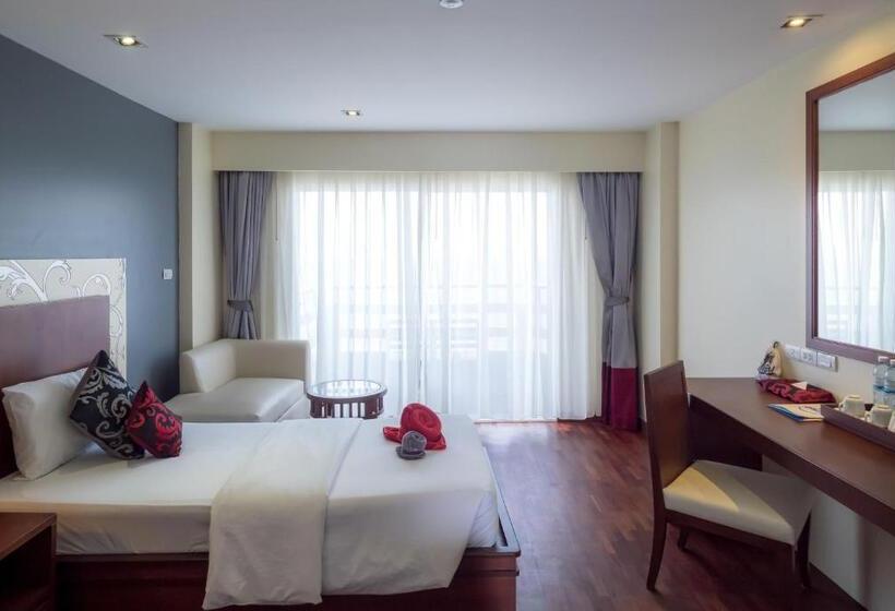 Quarto Deluxe Vista Mar, Grand Jomtien Palace Hotel   Sha Extra Plus