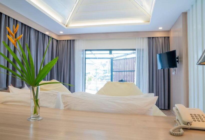 Cabana, Grand Jomtien Palace Hotel   Sha Extra Plus