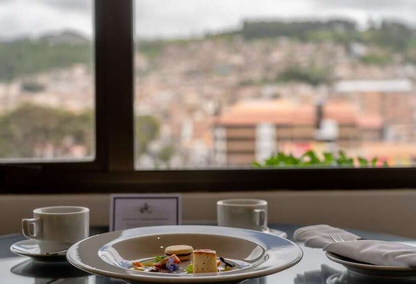 اتاق استاندارد یک نفره, Jose Antonio Cusco