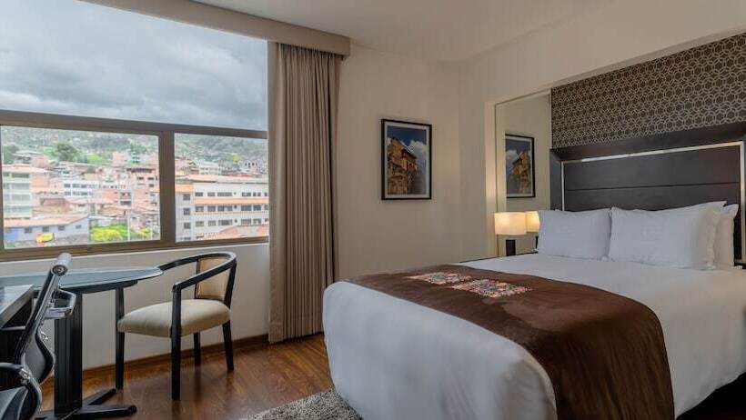 اتاق استاندارد یک نفره, Jose Antonio Cusco