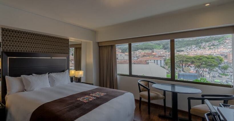 اتاق استاندارد یک نفره, Jose Antonio Cusco