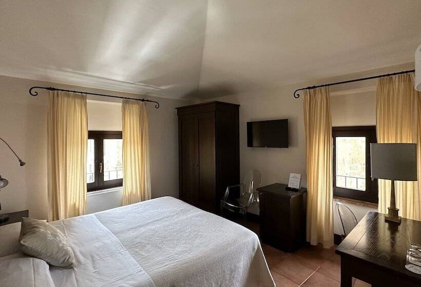 اتاق استاندارد, Palazzo Piccolomini
