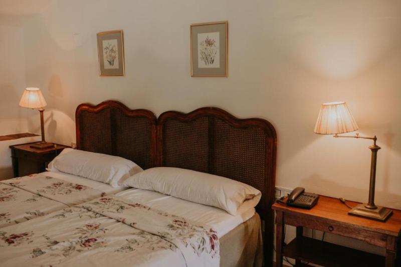 Полулюкс, Posada De Valdezufre