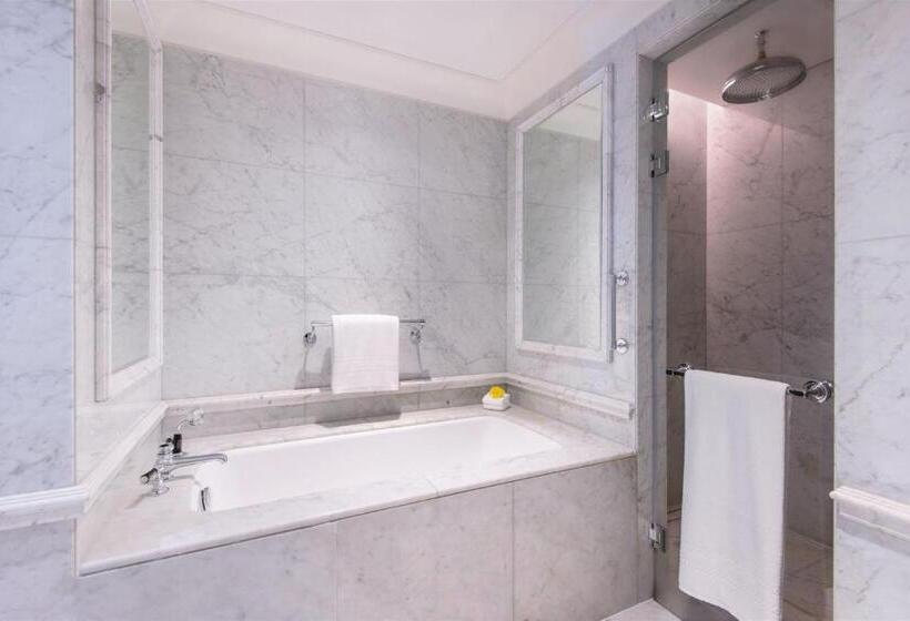 سوییت جونیور, The Ritzcarlton, Doha