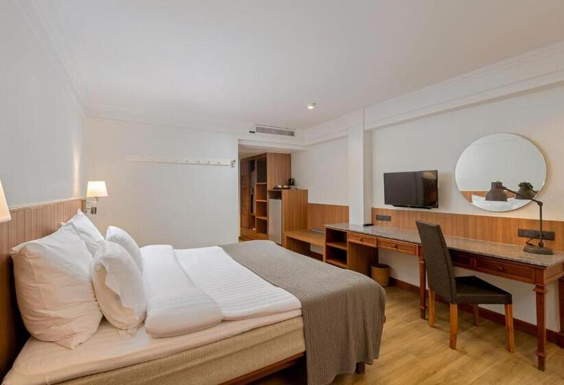 테라스 디럭스 룸, Sunprime Kamala Beach