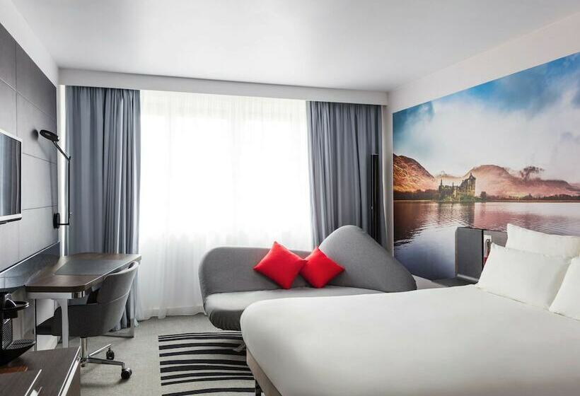 Executive Room Queen Bed, Novotel Edinburgh Centre