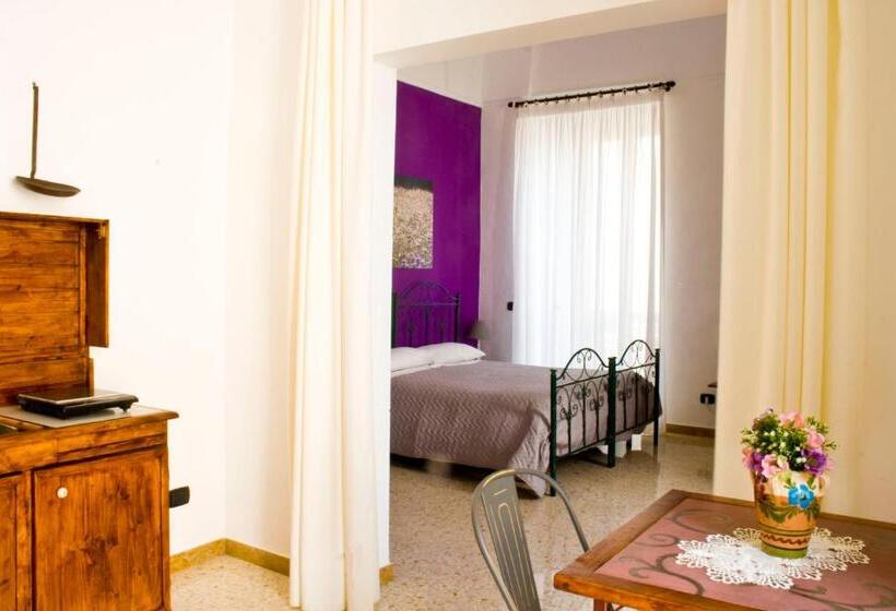 Номер Deluxe с Балконом, Residenza Santa Lucia B&b