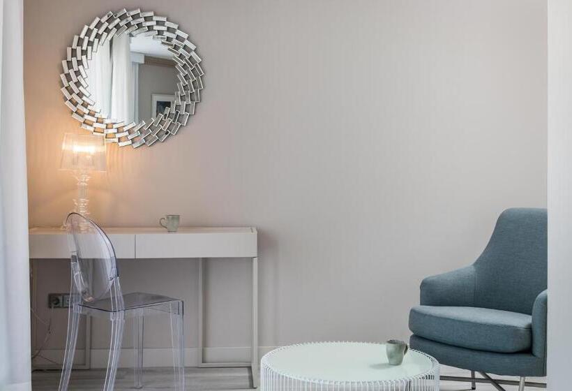Номер Deluxe Вид на Море с Балконом, Boutique Hotel B51