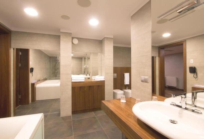 Presidential Suite, Holiday Inn Krakow City Centre, An Ihg