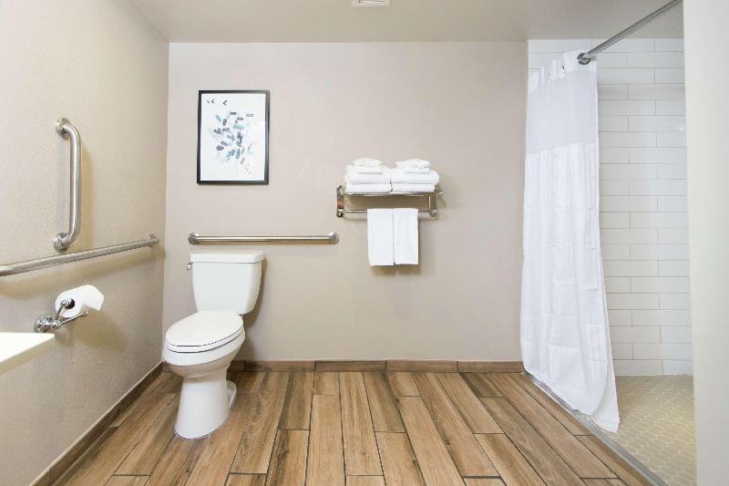 キングサイズベッドのスイートルーム, Doubletree Resort By Hilton Grand Key   Key West