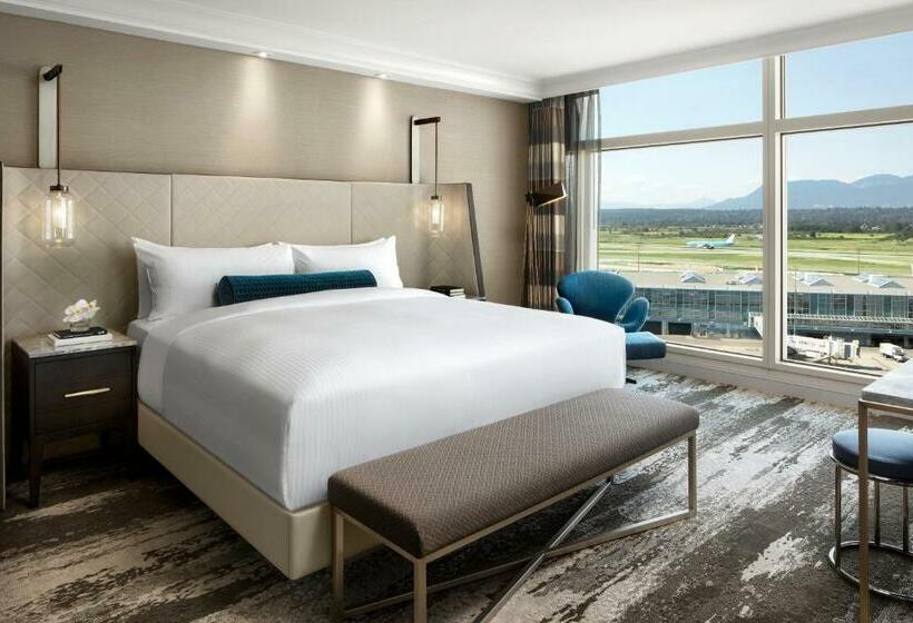 اتاق استاندارد با تخت بزرگ, Fairmont Vancouver Airport Interminal