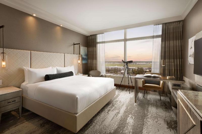 اتاق استاندارد با چشم‌انداز, Fairmont Vancouver Airport Interminal