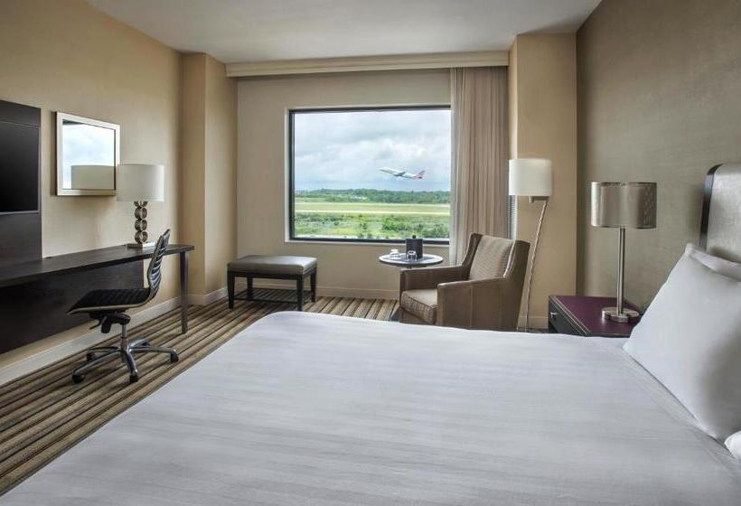 اتاق استاندارد با تخت بزرگ, Hyatt Regency Pittsburgh International Airport