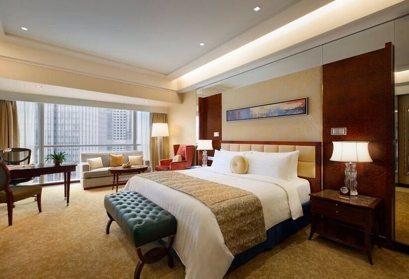 Номер Executive, Shangri La Qingdao   May Fourth Square