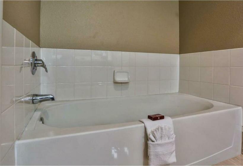 سوییت اجرایی, Tuscany Suites & Casino
