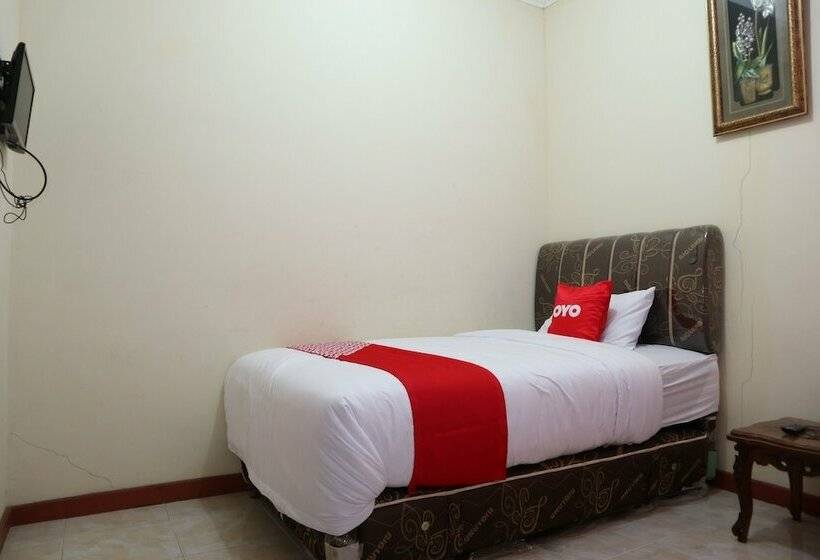 Номер Стандарт Индивидуальный, Reddoorz Syariah At D Rizs Homestay