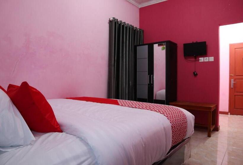 Семейный Номер Deluxe, Reddoorz Syariah At D Rizs Homestay