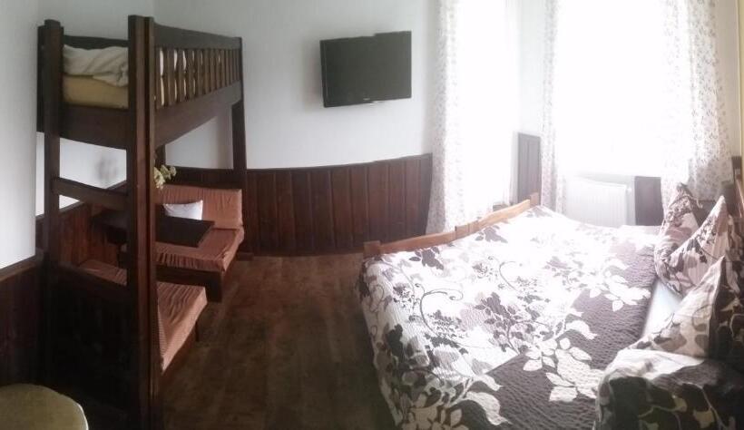 اتاق استاندارد چهار تخته, Vila Patricie