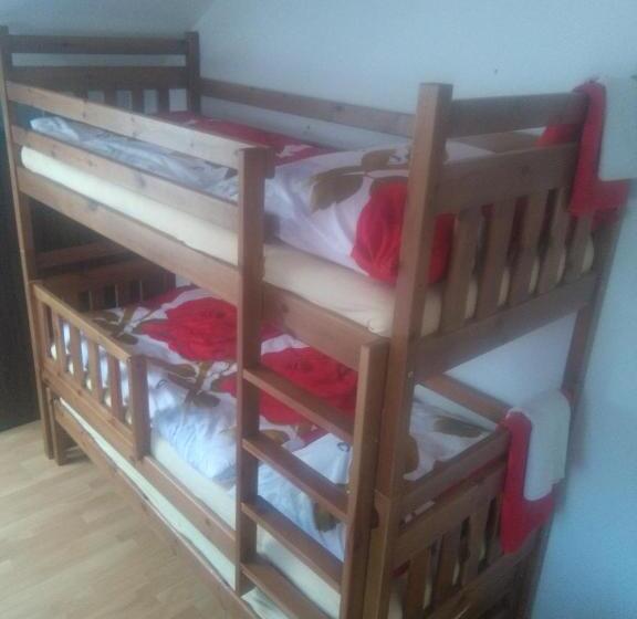اتاق استاندارد چهار تخته, Vila Patricie