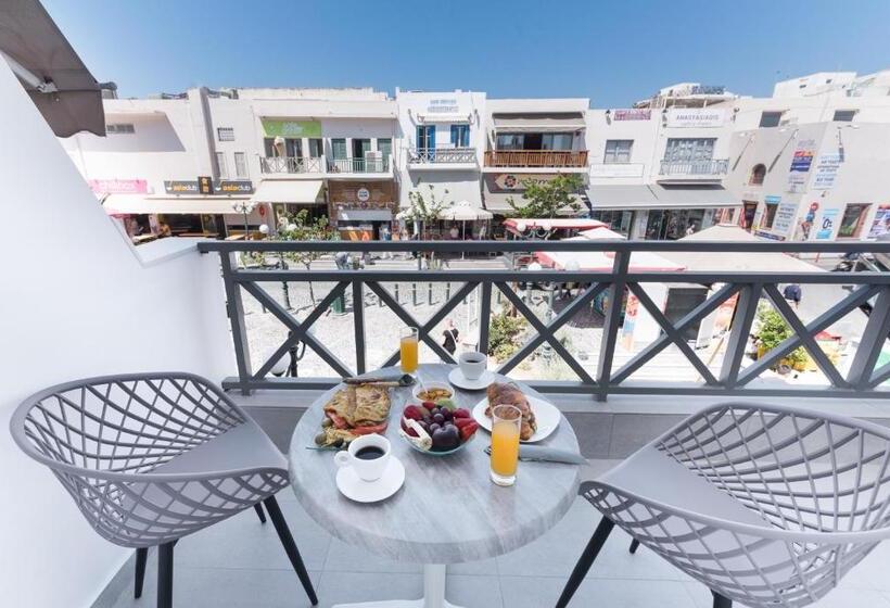 디럭스 룸 도시 전망, Santorini Main Square