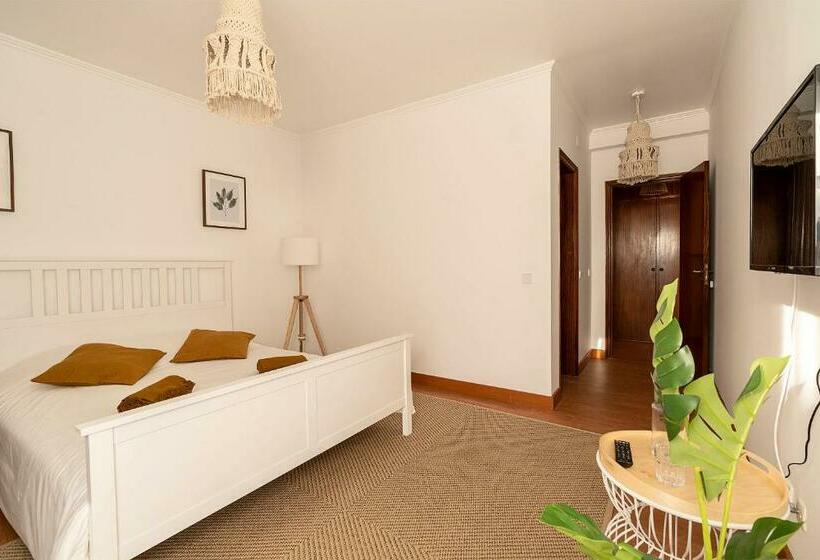 Дом 4 Спальни, Ericeira Paradise House&suites