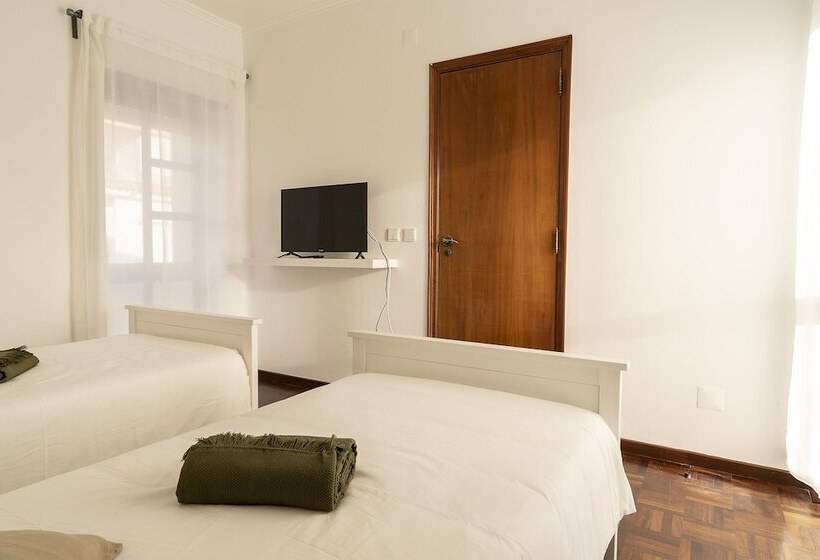 Дом 4 Спальни, Ericeira Paradise House&suites