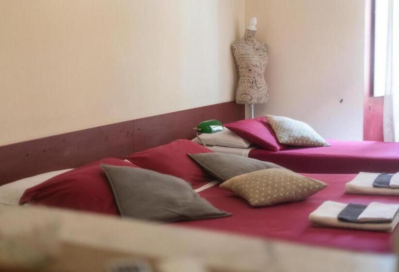 اتاق استاندارد سه تخته با سرویس بهداشتی مشترک, Antico Pozzo Bed And Breakfast