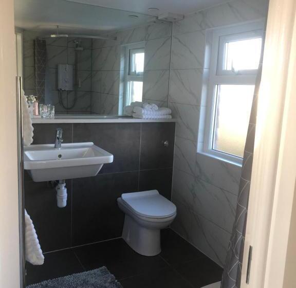 سوییت سوپریور, South Avenue B&b