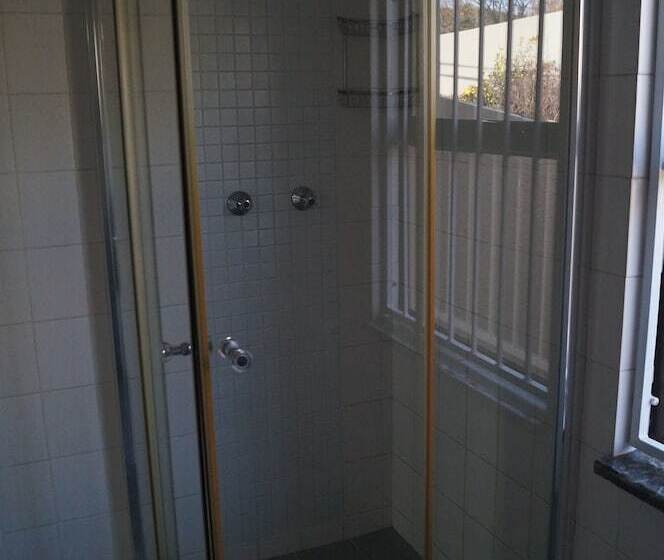 Quarto Familiar, Miraton Eastgate Suites