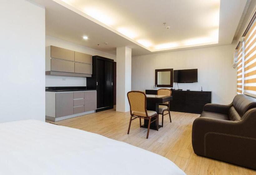 سوییت سوپریور, Northpointe Residences