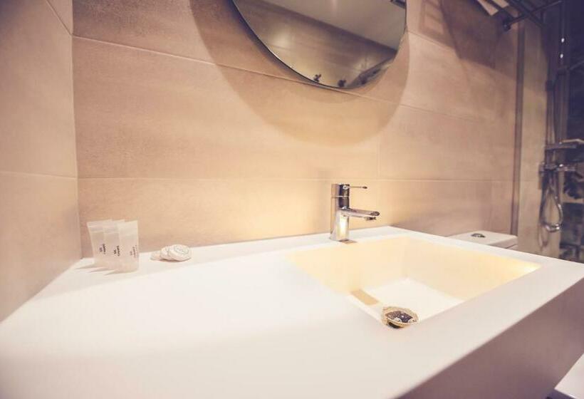 اتاق استاندارد یک نفره, Hostal Marlasca