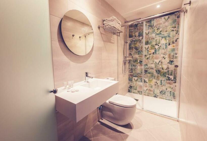 اتاق استاندارد سه نفره, Hostal Marlasca