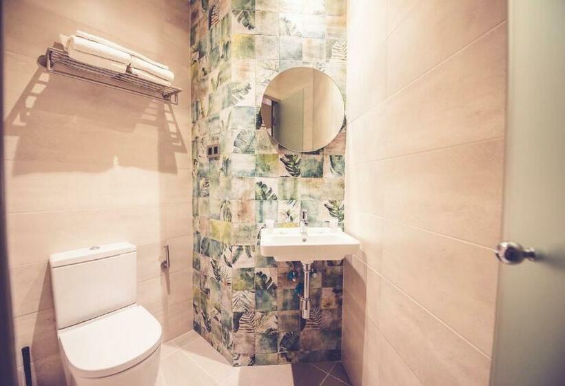 اتاق استاندارد چهار تخته, Hostal Marlasca