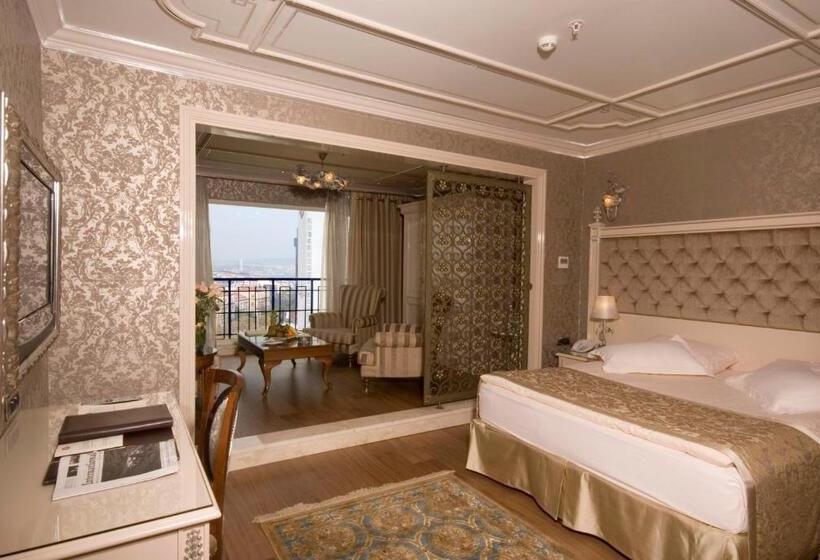 سوئیت با چشم‌انداز, The Central Palace Taksim