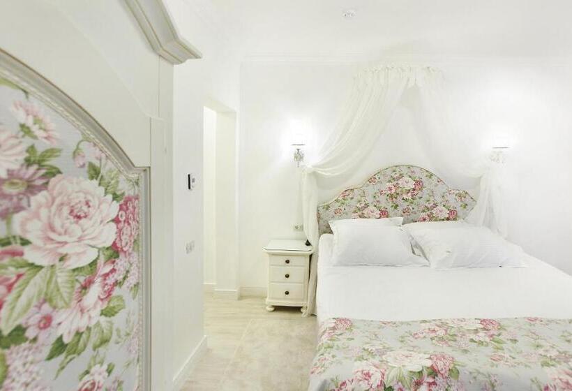 اتاق استاندارد, Excelsior Boutique Hotel Sinaia