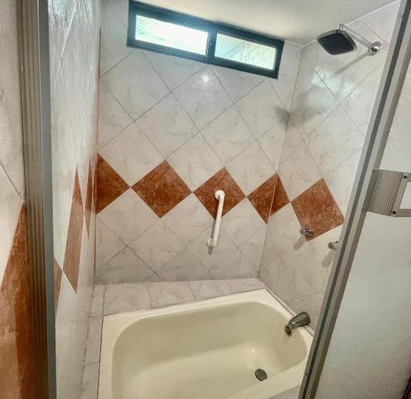Номер Deluxe, House Center