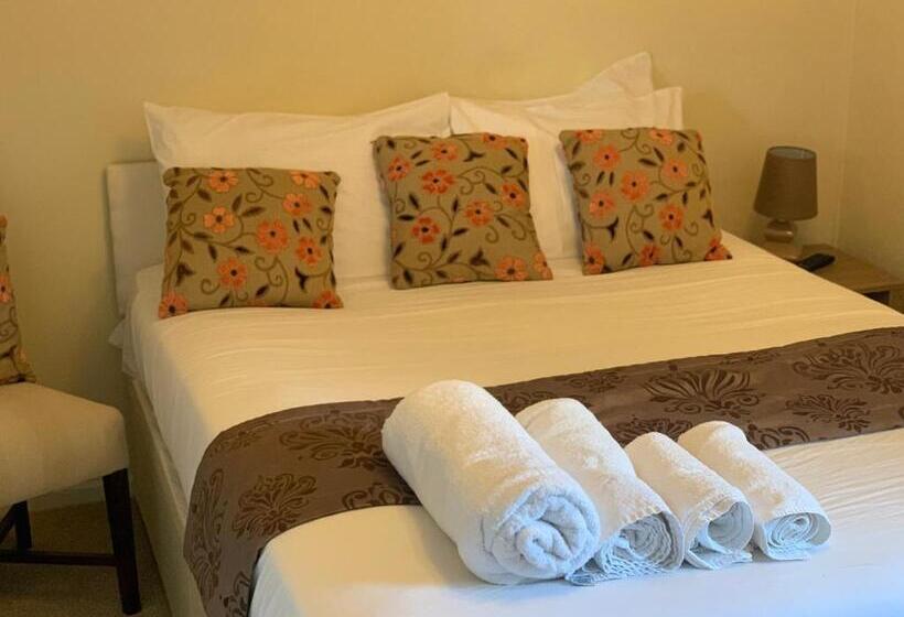 Номер Deluxe, The Globe Inn
