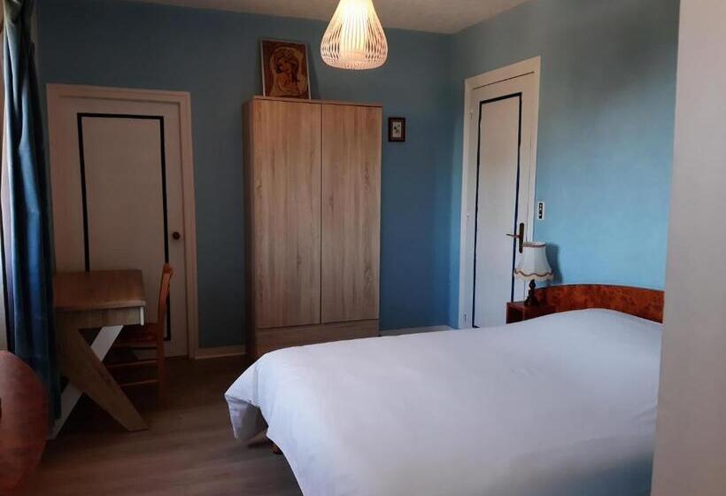 Трехместный Номер Классика, Home Des Pins Sarl