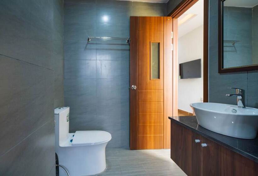 اتاق لوکس با چشم‌انداز استخر, The Lit Villa Hoi An