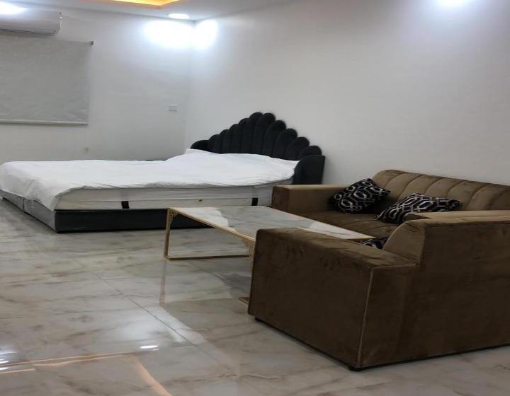 اتاق لوکس, Iwaa Alkharj Apartments