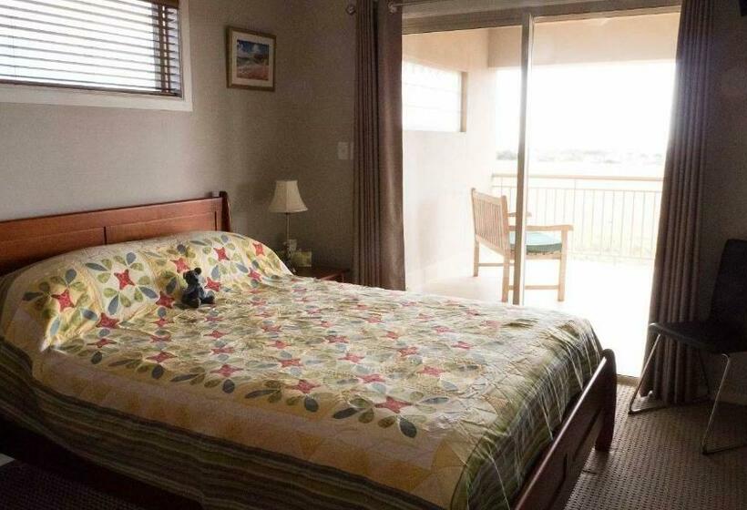 Номер Стандарт с Балконом, Rezare House Bed & Breakfast
