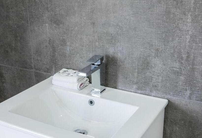 스탠다드 트리플 룸, Exchange Hotel Goulburn