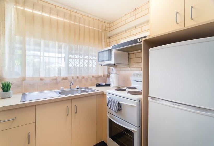 شقة غرفة واحدة, Santa Fe Motel And Holiday Units