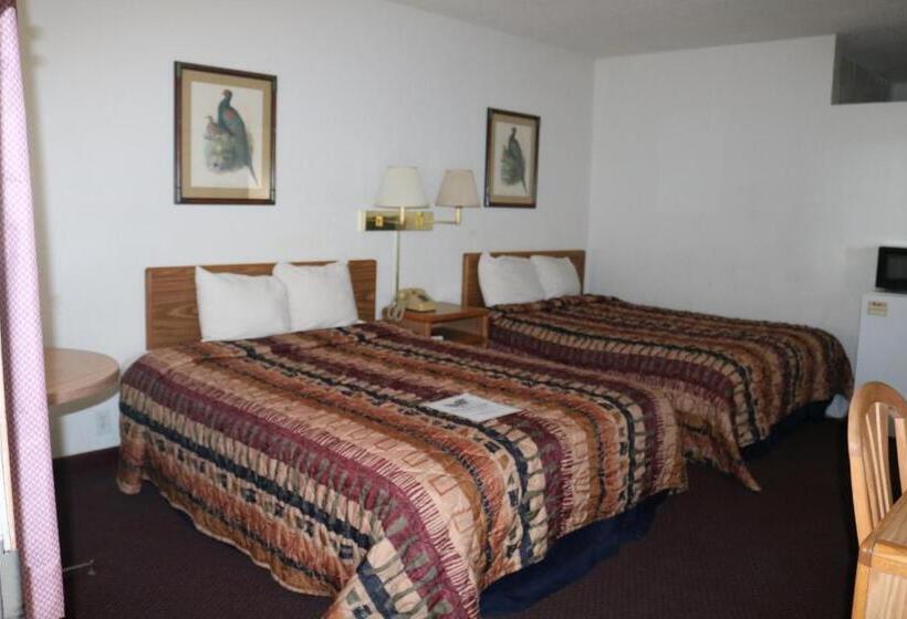 Четырехместный Номер Стандарт, Dakota Inn