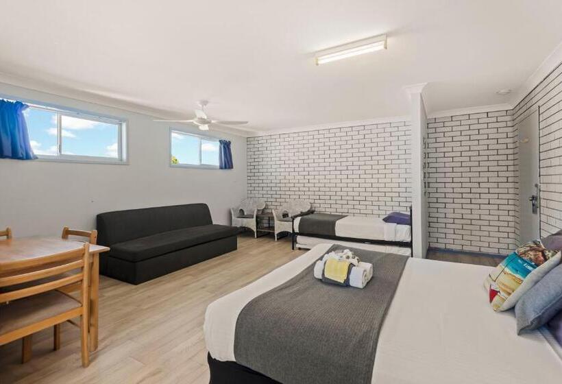 Семейный Номер, Pacific Motor Inn