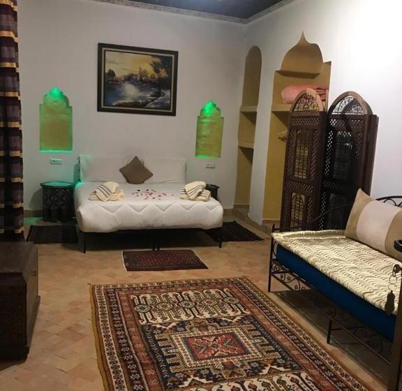 اتاق استاندارد سه نفره, Les Jardins De Ryad Bahia