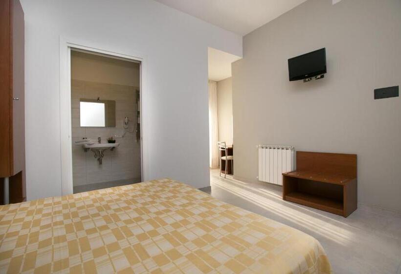 标准间, Albergo Arcobaleno